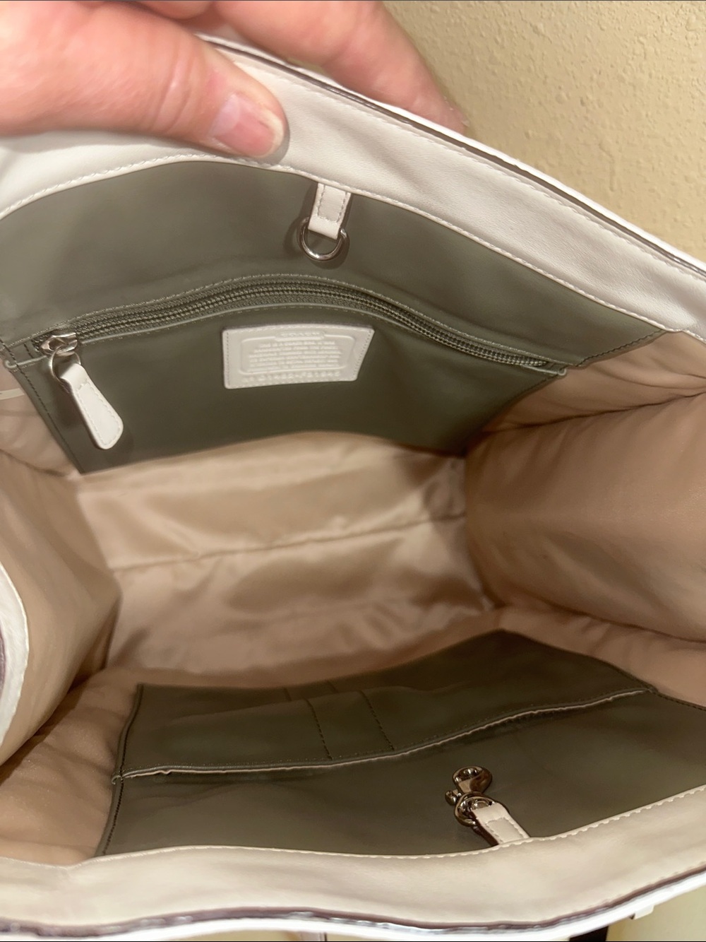 Coach tote - Picture 5 of 11